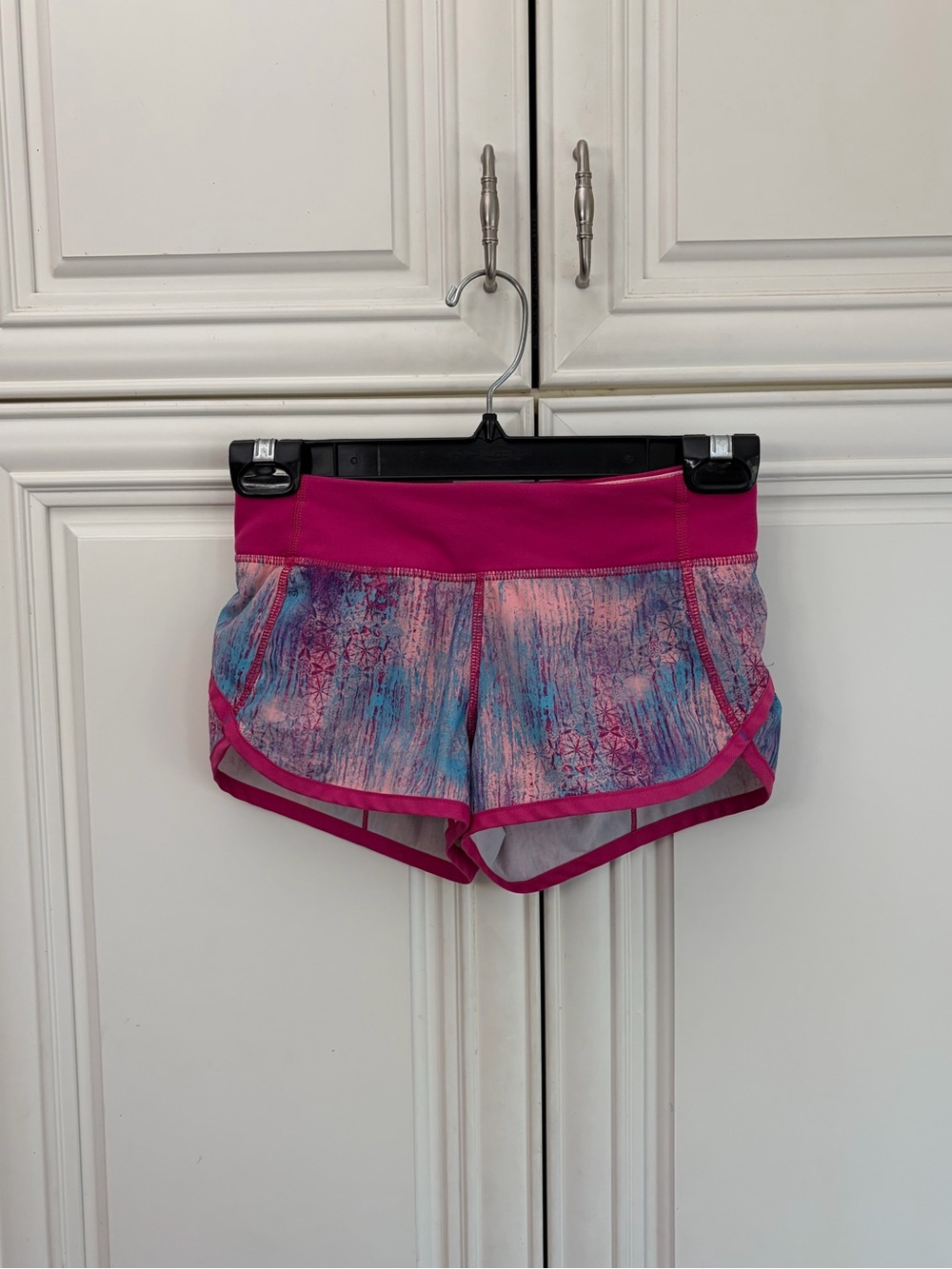 Ivivva by Lululemon girl’s lined shorts